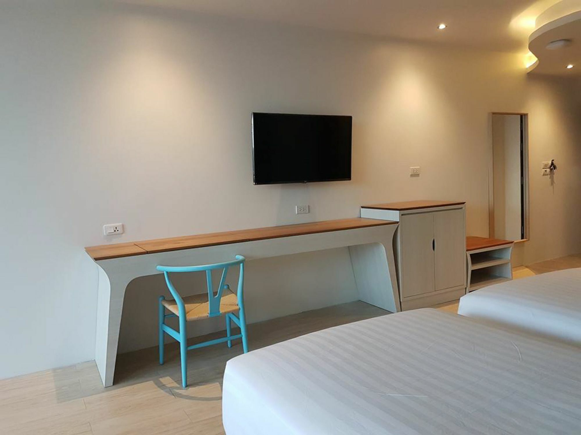 โรงแรม เวล 4*